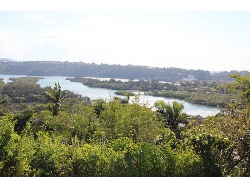 37 Lakeview  Parade, Tweed Heads South NSW 2486