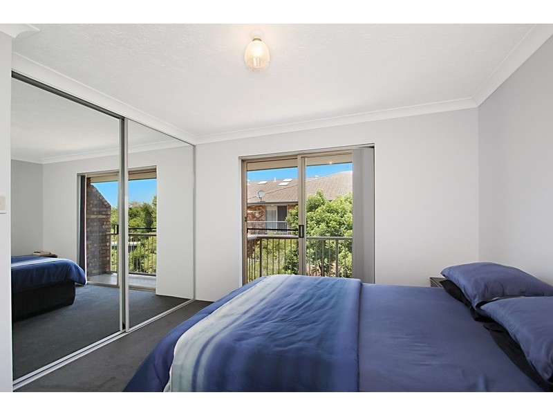 21/9 Ocean Street, Coolangatta QLD 4225