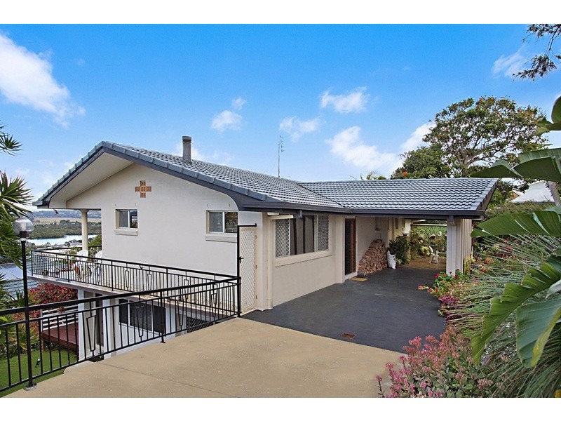 6 Blue Haze Crescent, Banora Point NSW 2486