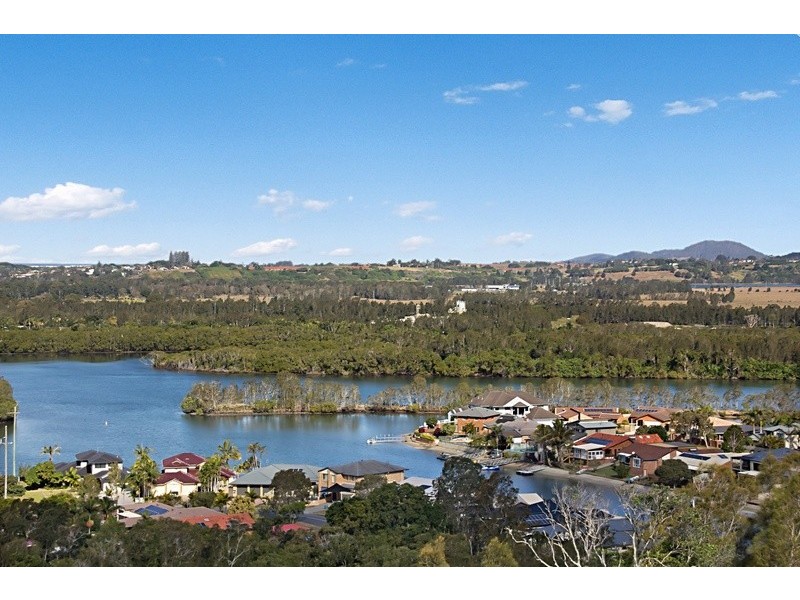 6 Blue Haze Crescent, Banora Point NSW 2486