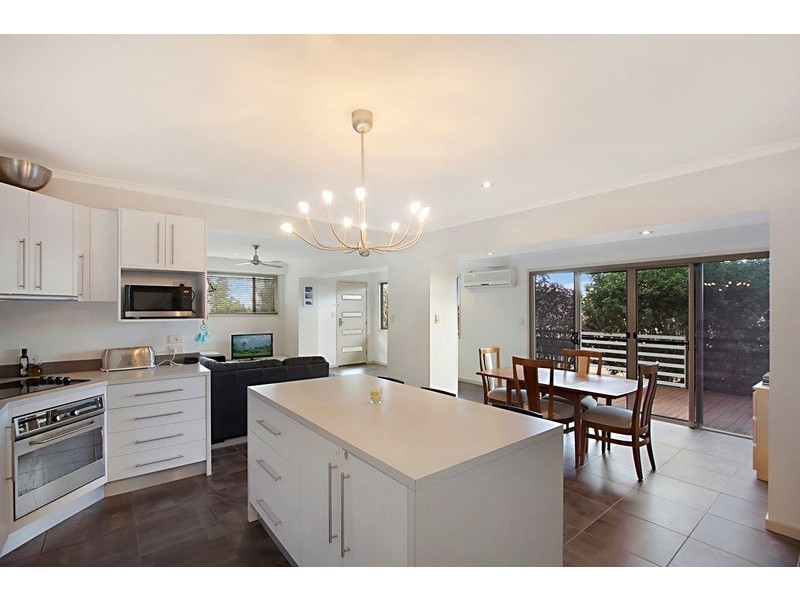 6 Blue Haze Crescent, Banora Point NSW 2486