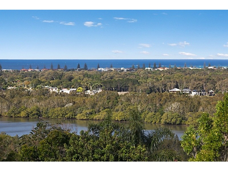 6 Blue Haze Crescent, Banora Point NSW 2486