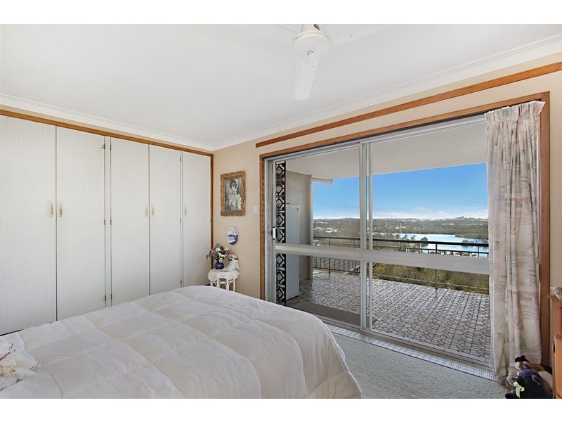 6 Blue Haze Crescent, Banora Point NSW 2486