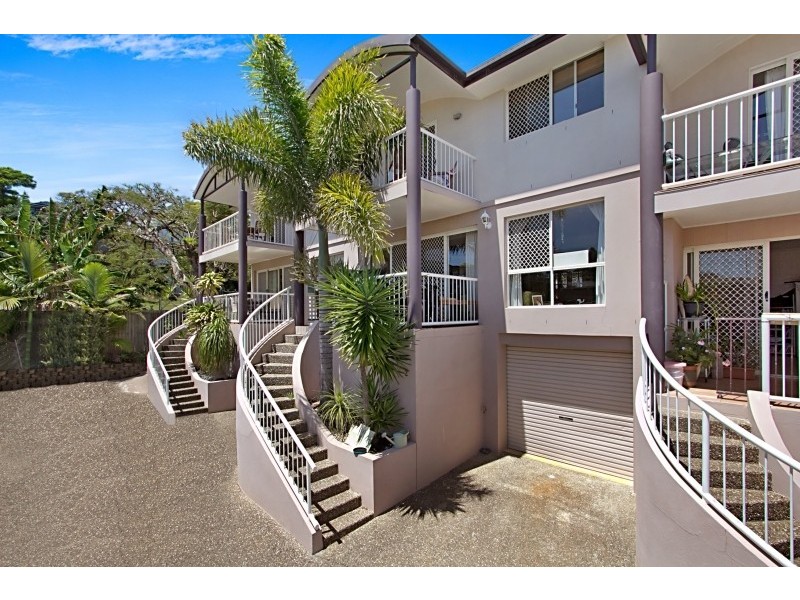 2/34 Miles Street, Coolangatta QLD 4225