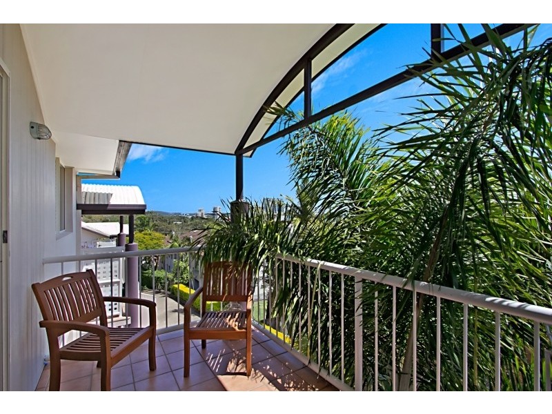 2/34 Miles Street, Coolangatta QLD 4225