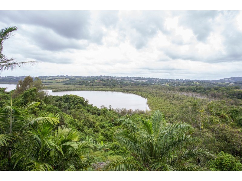 51 Broadwater Esplanade, Bilambil Heights NSW 2486