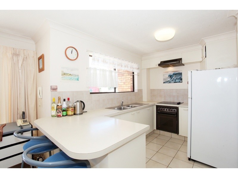 6/66 Dutton Street, Coolangatta QLD 4225