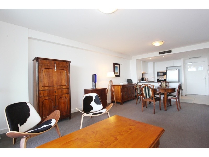 103/2 Creek Street, Kirra QLD 4225