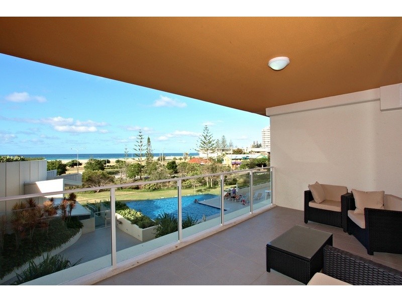 103/2 Creek Street, Kirra QLD 4225