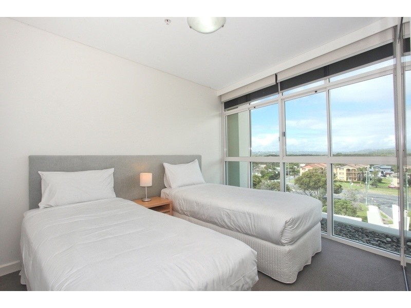 501/2 Creek Street, Kirra QLD 4225