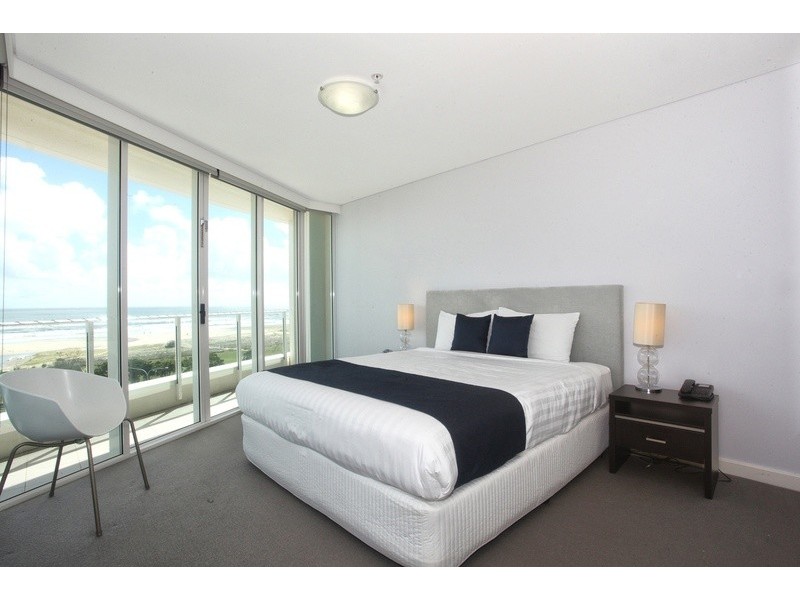 501/2 Creek Street, Kirra QLD 4225