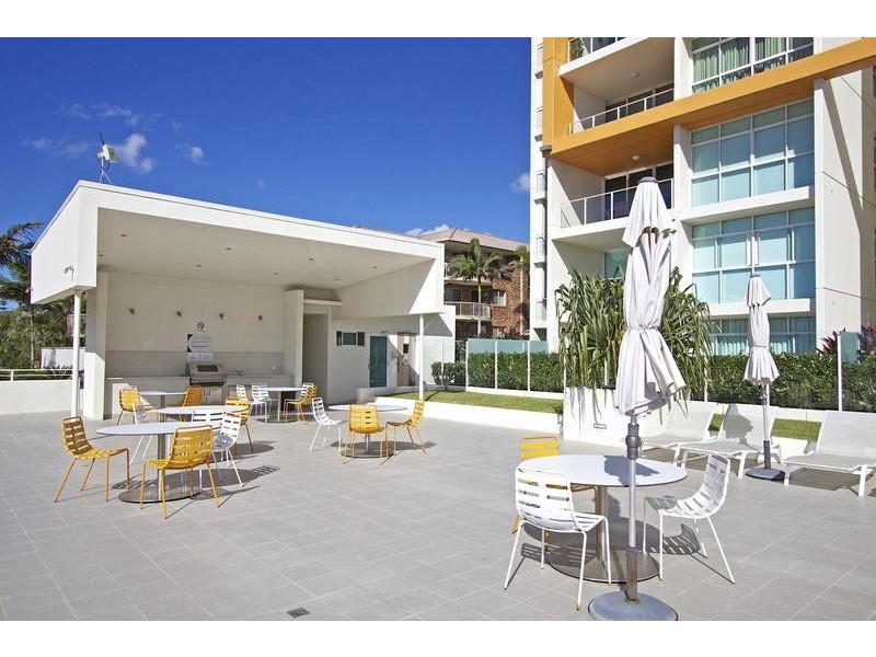 501/2 Creek Street, Kirra QLD 4225