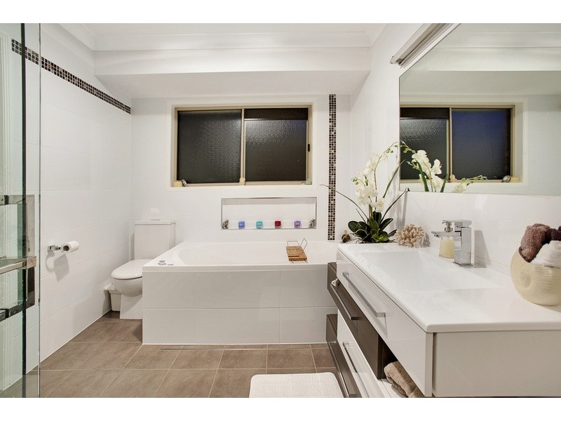 42 Parkes Lane, Terranora NSW 2486