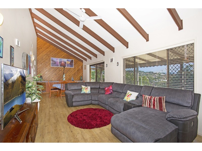 8 Curtawilla Street, Banora Point NSW 2486