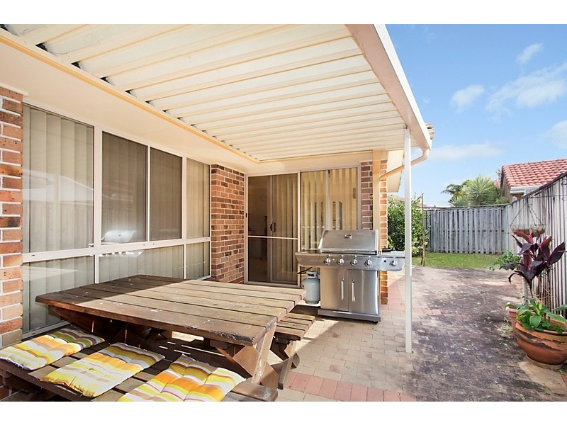 15 Kentia Crescent, Banora Point NSW 2486