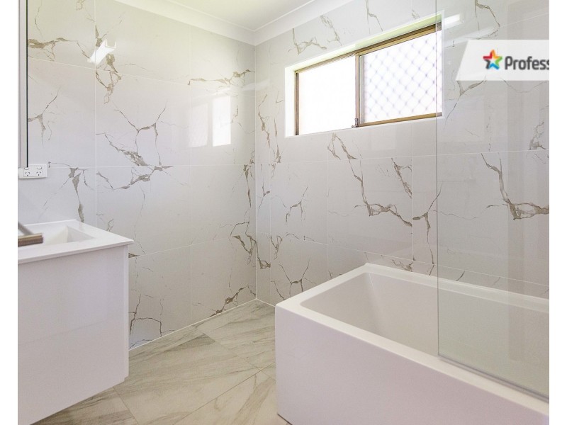 2 Elsie Street, Banora Point NSW 2486