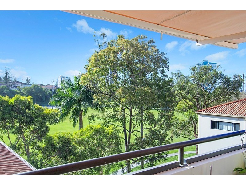 8/37 Dixon Street, Coolangatta QLD 4225
