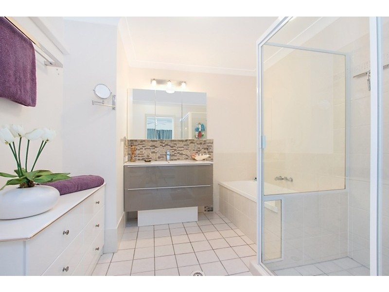 8/37 Dixon Street, Coolangatta QLD 4225