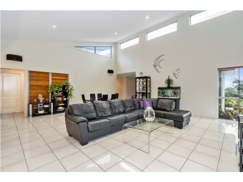 31 Buncrana Terrace, Banora Point NSW 2486