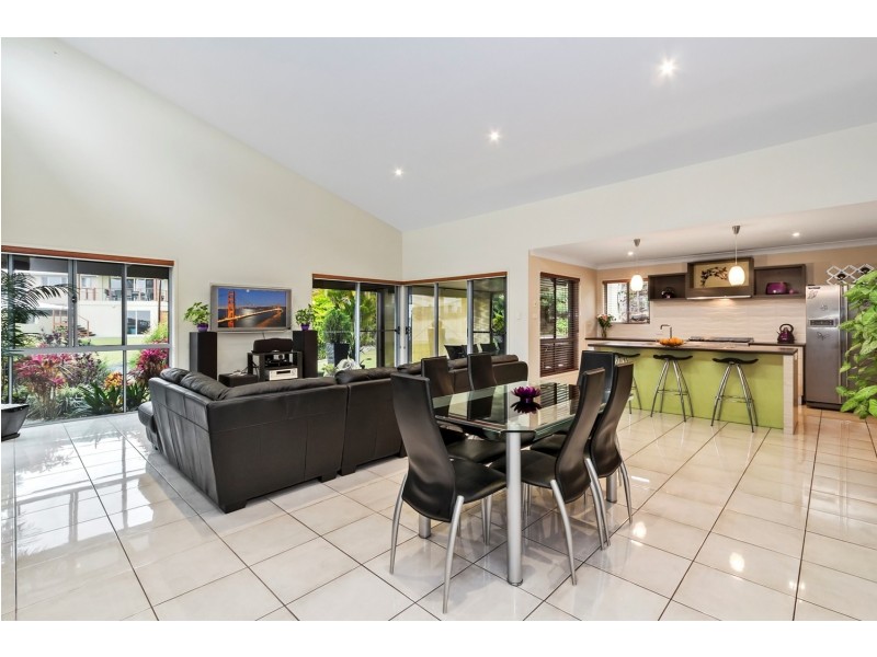31 Buncrana Terrace, Banora Point NSW 2486
