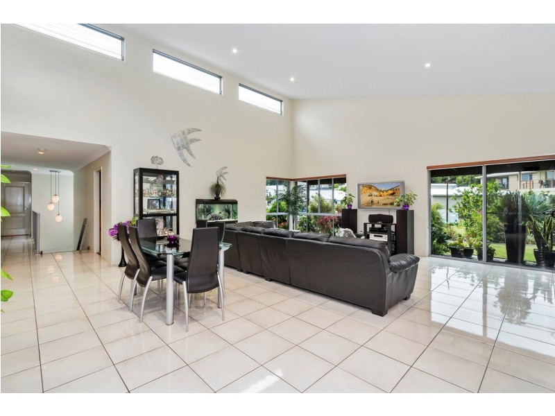 31 Buncrana Terrace, Banora Point NSW 2486