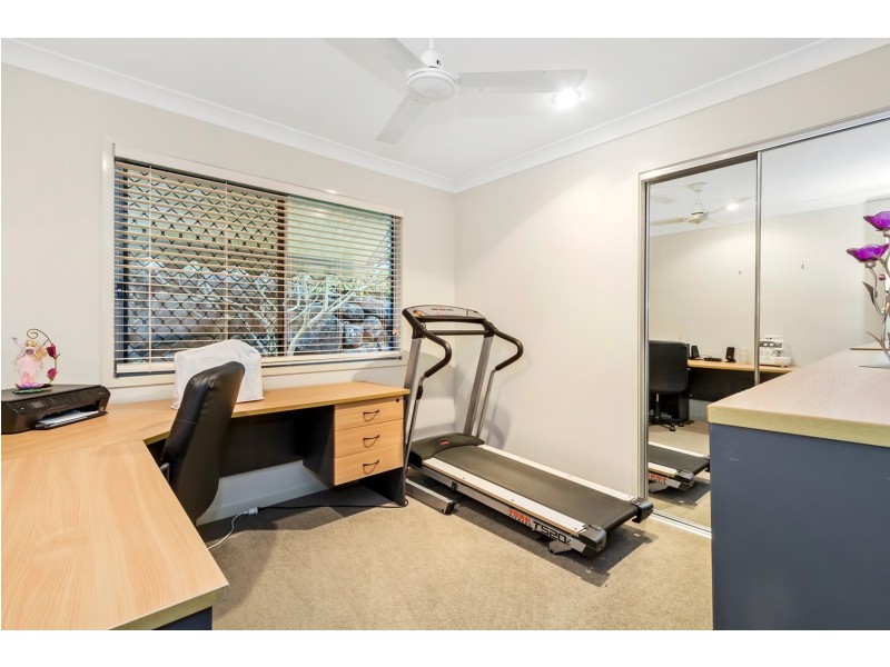 31 Buncrana Terrace, Banora Point NSW 2486