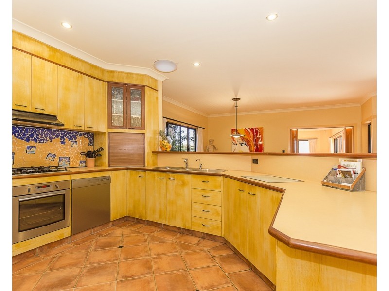 11 Kinross Close, Banora Point NSW 2486