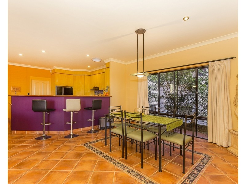11 Kinross Close, Banora Point NSW 2486