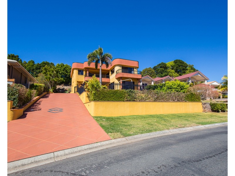 11 Kinross Close, Banora Point NSW 2486