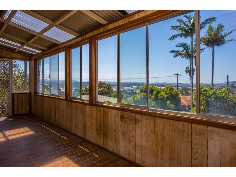 18 Anthony Avenue, Banora Point NSW 2486