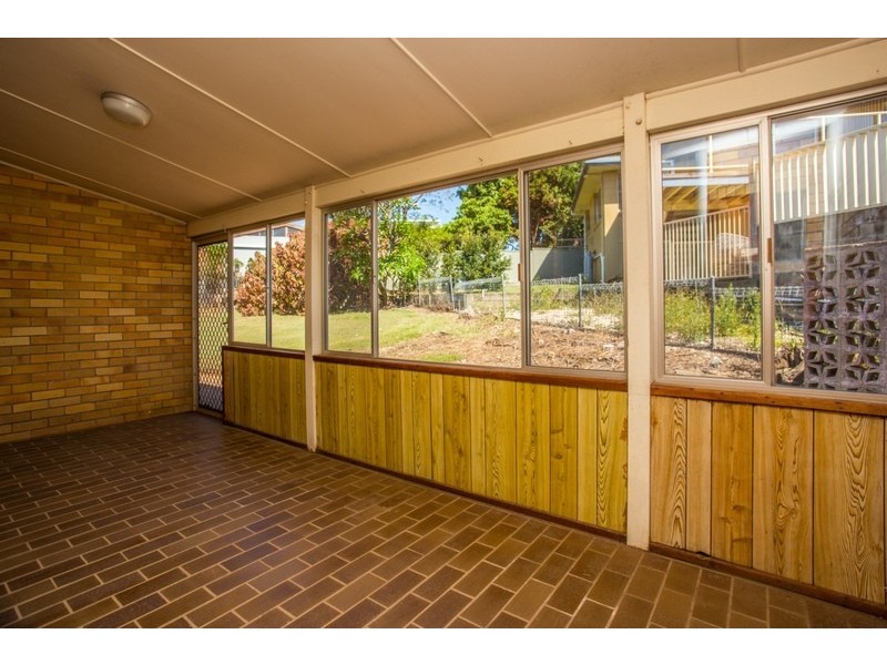 18 Anthony Avenue, Banora Point NSW 2486