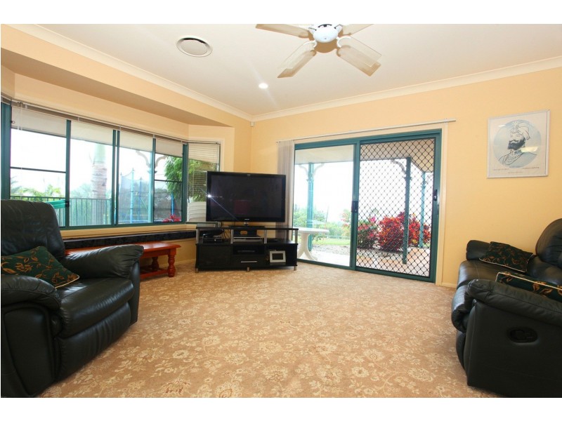 2 Trutes Terrace, Terranora NSW 2486