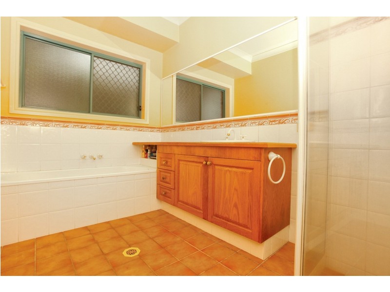 2 Trutes Terrace, Terranora NSW 2486