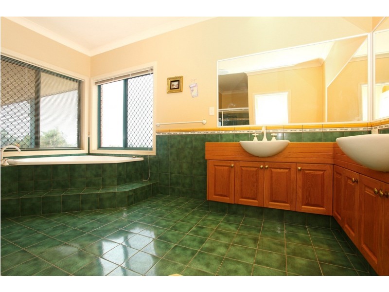 2 Trutes Terrace, Terranora NSW 2486