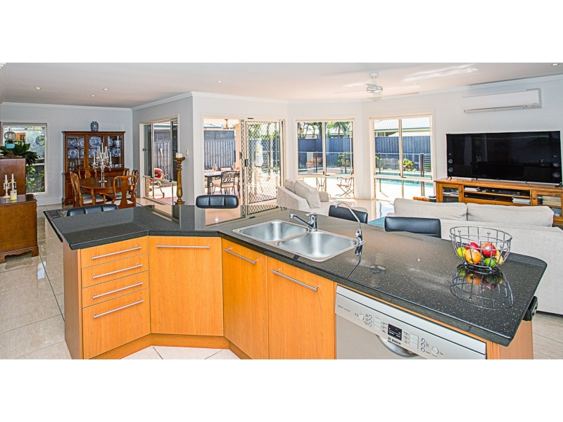 9 Magnolia Crescent, Banora Point NSW 2486