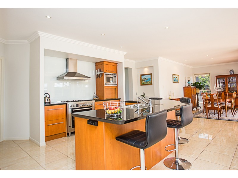 9 Magnolia Crescent, Banora Point NSW 2486