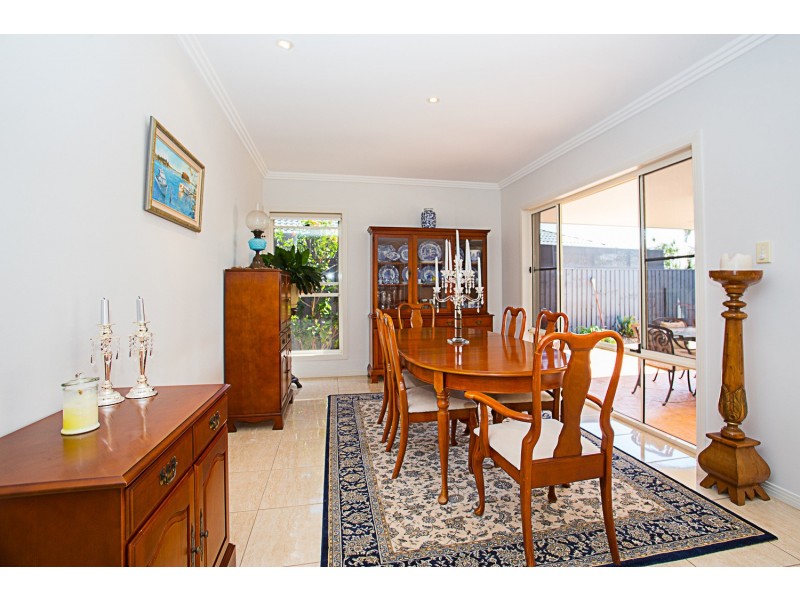 9 Magnolia Crescent, Banora Point NSW 2486