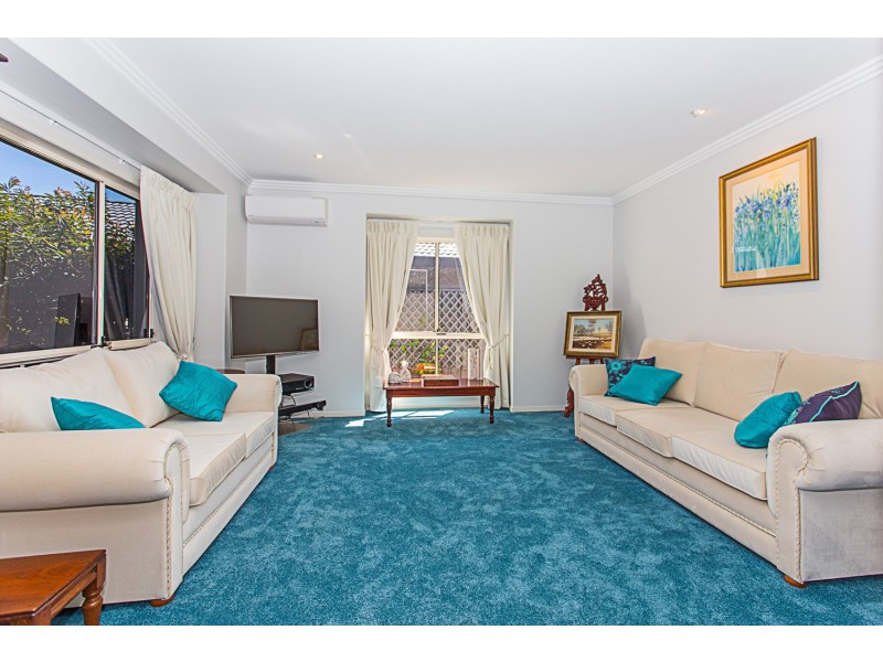 9 Magnolia Crescent, Banora Point NSW 2486