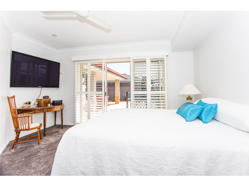 9 Magnolia Crescent, Banora Point NSW 2486