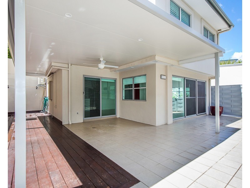 8/41-43 Dixon Street, Coolangatta QLD 4225