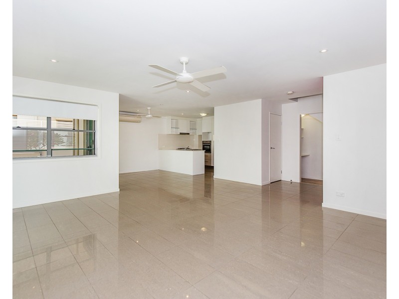 8/41-43 Dixon Street, Coolangatta QLD 4225