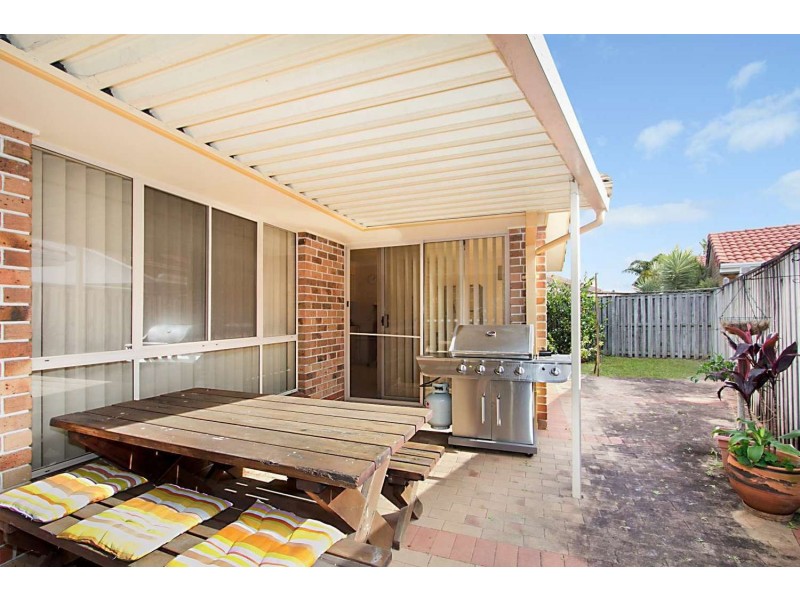 15 Kentia Crescent, Banora Point NSW 2486