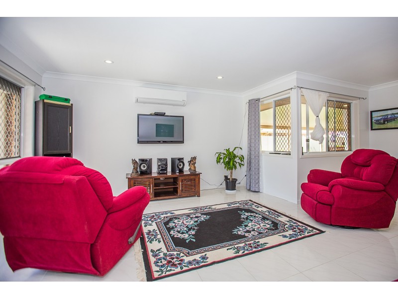 9  Woodlands Drive, Banora Point NSW 2486