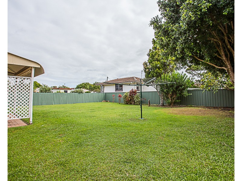 8 Sandra Street, Tweed Heads South NSW 2486