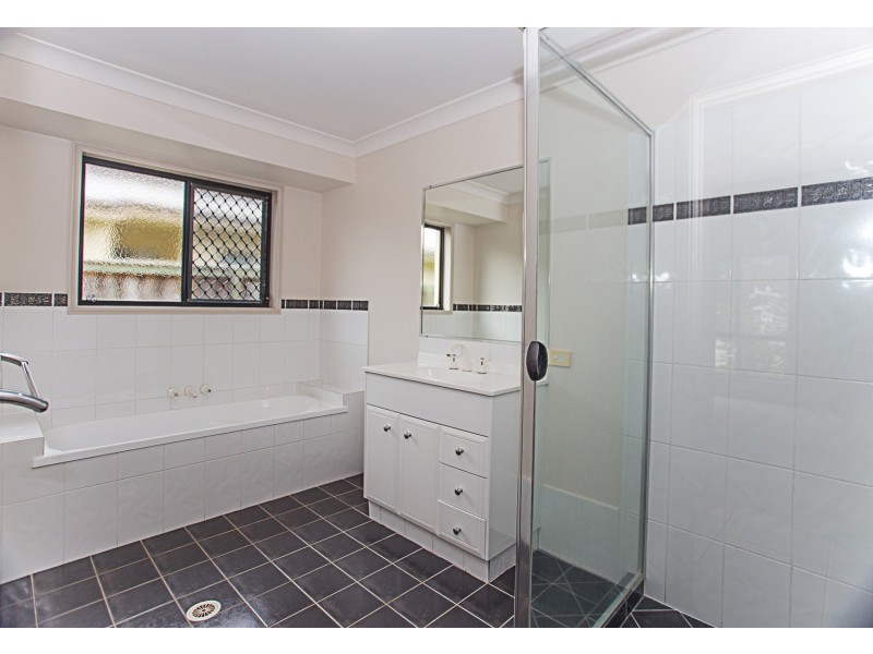 18 Westwood Street, Banora Point NSW 2486