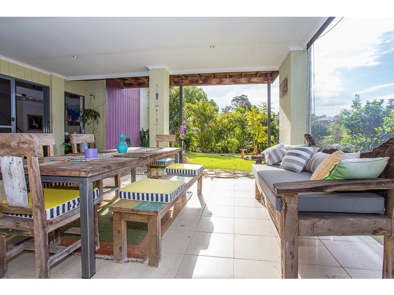 27 Grassmere Court, Banora Point NSW 2486