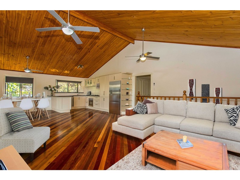 10 Elm Place, Banora Point NSW 2486