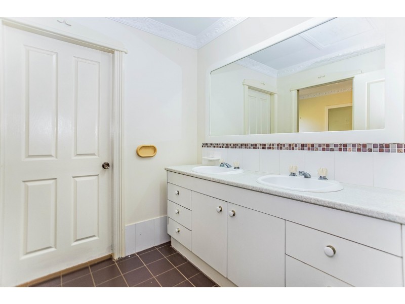 10 Elm Place, Banora Point NSW 2486