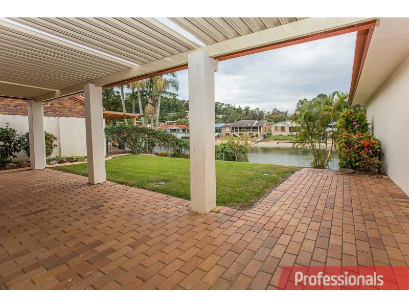 9 Captains Way, Banora Point NSW 2486