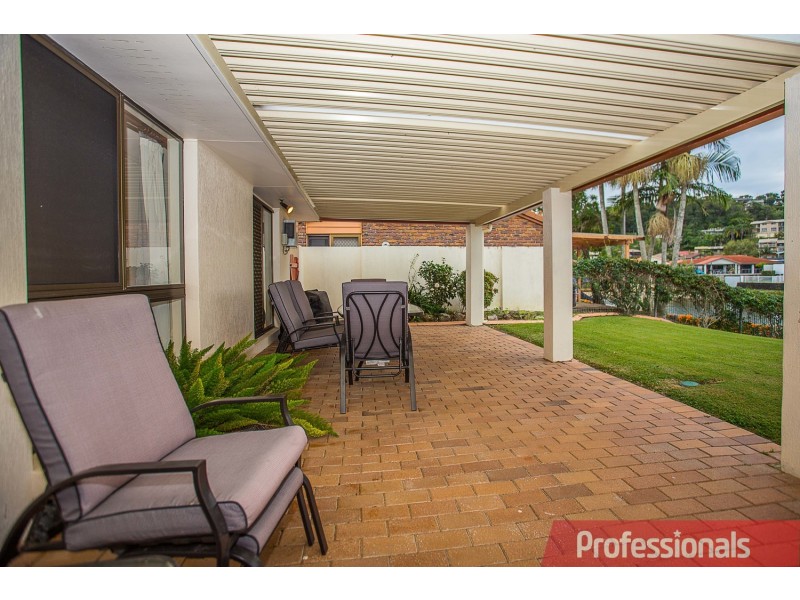 9 Captains Way, Banora Point NSW 2486